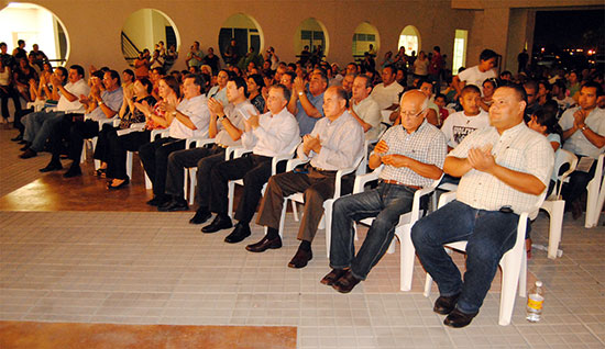 Disfrutaron acuñenses con fervor “Los Colores de Mi Patria”