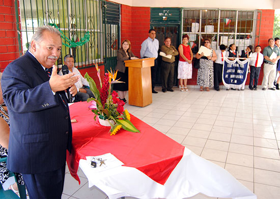 Entregaron reconocimiento a escuelas como custodios de ceremonias cívicas de la Independencia