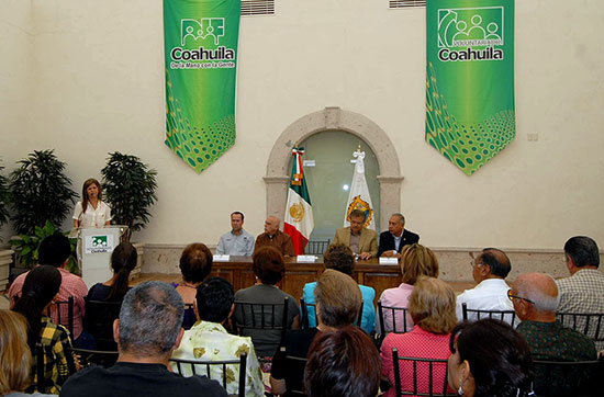 Preside la Señora Carlota Llaguno de Torres firma de convenio con ONG’s 