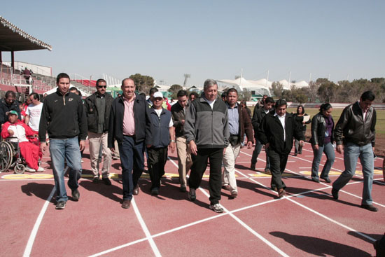  ENTREGA EL GOBERNADOR MODERNAS INSTALACIONES PARA LOS DEPORTISTAS COAHUILENSES; LLAMA A LA ACTIVACIÓN FÍSICA