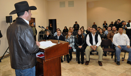 Ofrece ICAI conferencia a funcionarios municipales