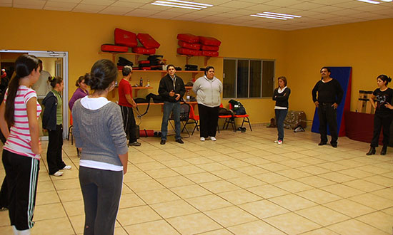 Pone en marcha Antonio Nerio grupo de danza de la Casa de la Cultura