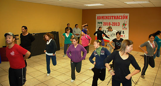 Pone en marcha Antonio Nerio grupo de danza de la Casa de la Cultura