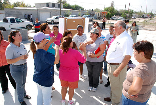 Alcalde de Monclova supervisa avance de obra