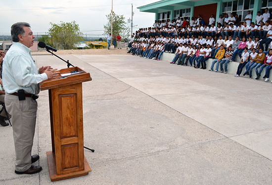 Dotan al Colegio de Bachilleres de infraestructura