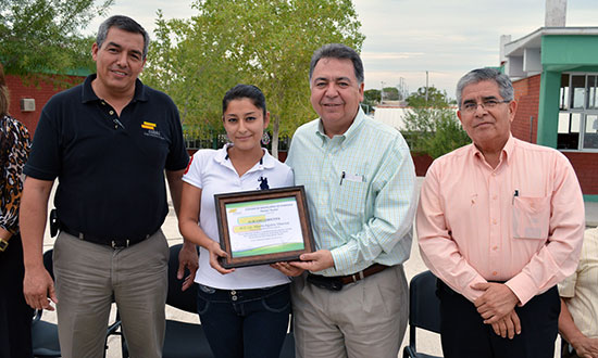 Dotan al Colegio de Bachilleres de infraestructura