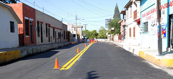 Invierte municipio más de 500 mil en recarpeteo de la calle Matamoros