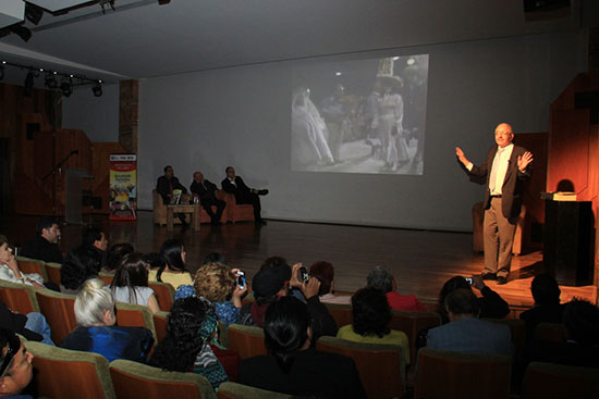 Presenta municipio de Saltillo en Bellas Artes libro “Rescatando Pastorelas”