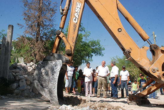 Supervisa Melchor Sánchez introducción de red de drenaje