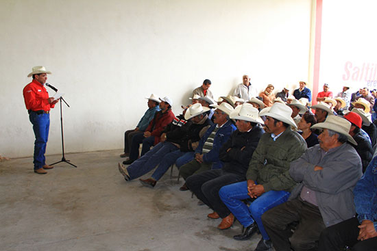 Hace Jericó efectivos apoyos a tractoristas y productores rurales