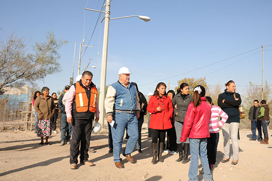 Inauguran obra de electrificación en colonia Héroes del 47