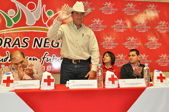 Arranca alcalde colecta 2012 de la Cruz Roja