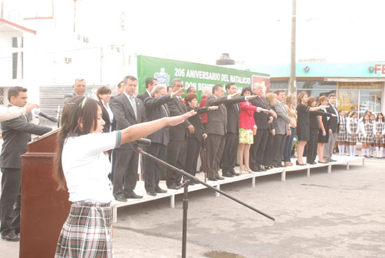 El Ayuntamiento celebra el 206 aniversario del natalicio de Benito Juárez 