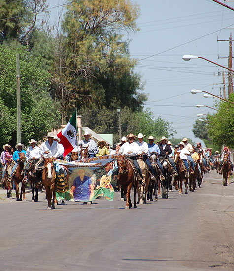 Encabeza Antonio Nerio cabalgata de ejido San Juan de Sabinas