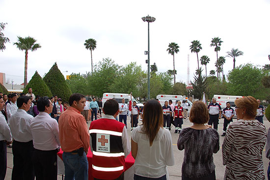 Encabeza Antonio Nerio inicio de colecta anual de Cruz Roja