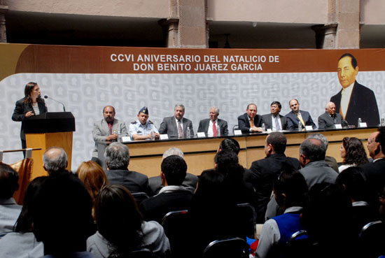  ENCABEZA RUBÉN MOREIRA CEREMONIA DEL 206 ANIVERSARIO DEL NATALICIO DE BENITO JUÁREZ