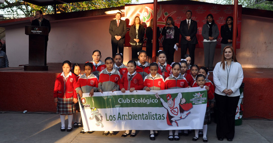   ENTREGA ALCALDE OBRA DE PINTURA GENERAL EN LA ESCUELA  PRIMARIA BENITO JUÁREZ  