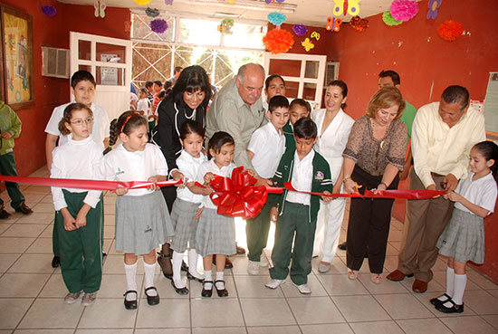 Entrega alcalde obra en escuela Cuauhtemoc