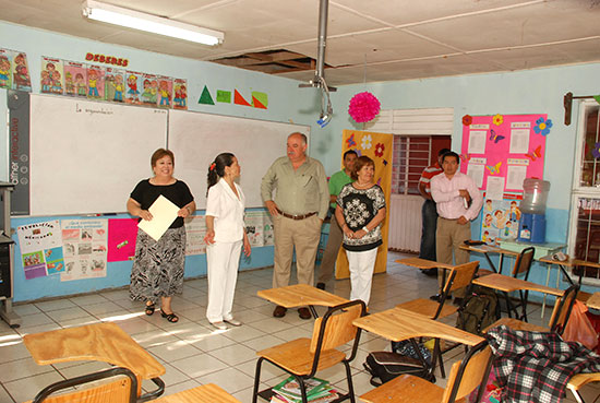 Entrega alcalde obra en escuela Cuauhtemoc