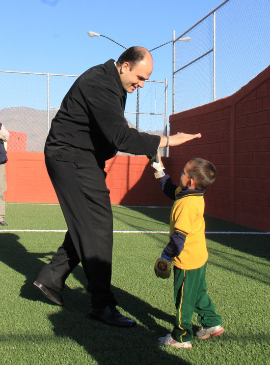  ENTREGA JERICÓ PLAZA Y CANCHA DEPORTIVA A VECINOS DE OMEGA