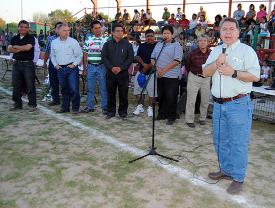 Inaugura alcalde temporada número 52 del Campeonato Municipal de Futbol