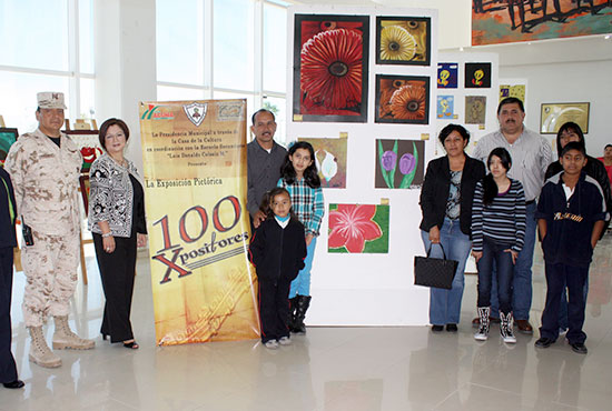 Inauguran exposición pictórica de alumnos de Héctor Barranco Sánchez