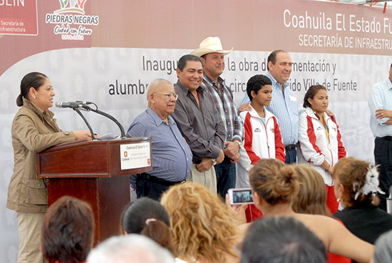 Lleva el gobierno de Coahuila obras a Villa de Fuente en Piedras Negras