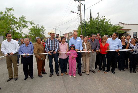 Lleva el gobierno de Coahuila obras a Villa de Fuente en Piedras Negras