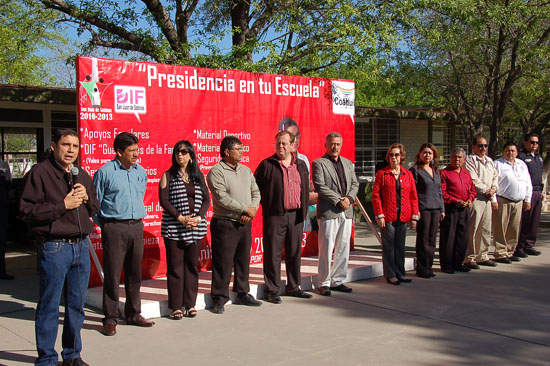 Reafirma  Antonio Nerio compromiso con la educación en el municipio