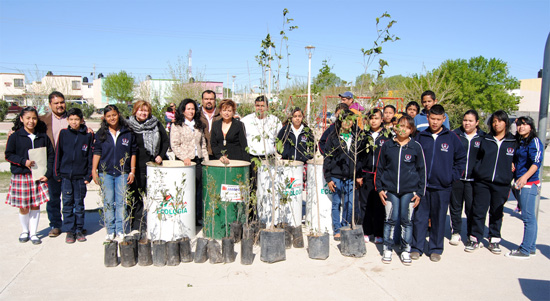 Realizan reforestación de plaza pública del Centro Comunitario Cedros con “Pinta de Verde tu Ciudad” 