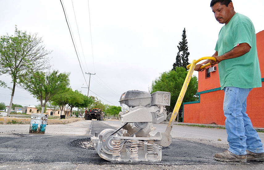 Rehabilita municipio área de equipamiento urbano en la avenida Fidel Villarreal