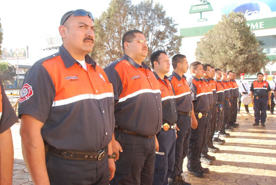 Rinde homenaje el alcalde Melchor Sánchez a los fundadores del cuerpo de bomberos