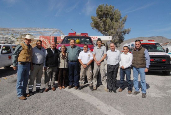 Rubén Moreira entrega apoyos para Bomberos y Protección Civil de Arteaga 