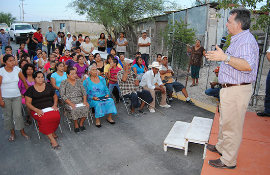 Entregan obras de pavimentación a habitantes de las colonias Refugio Rentería y San Antonio