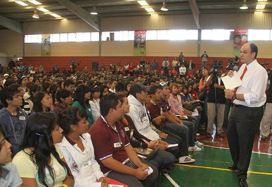 Entregará Jericó este miércoles 841 becas a estudiantes