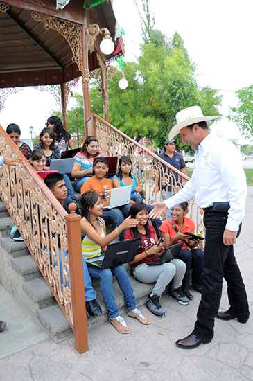 Funciona internet inalámbrico en Macroplaza