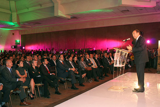 Presenta gobernador Rubén Moreira actividades del Festival Internacional de las Artes Coahuila 2012