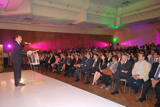 Presenta gobernador Rubén Moreira actividades del Festival Internacional de las Artes Coahuila 2012