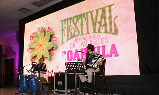 Presenta gobernador Rubén Moreira actividades del Festival Internacional de las Artes Coahuila 2012