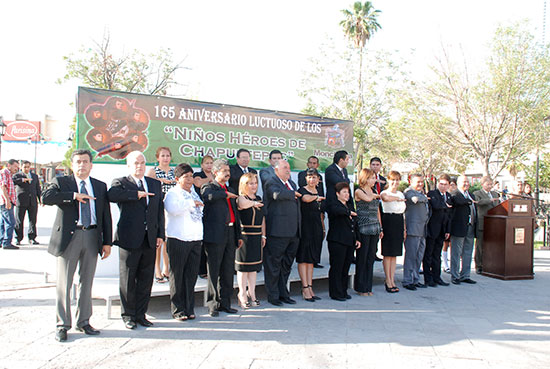 Realiza Monclova homenaje a Niños Héroes