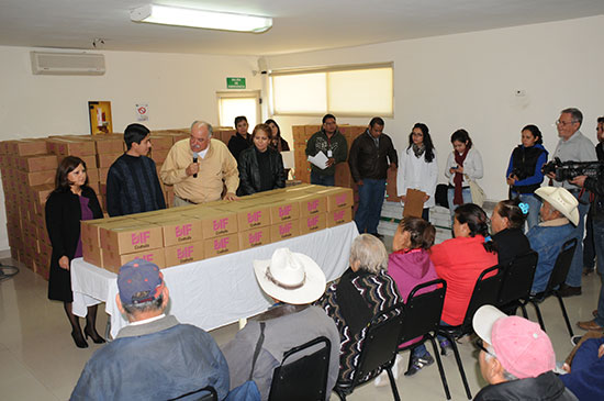 Entrega Melchor Sánchez despensas saludables a adultos mayores