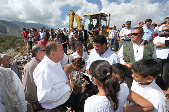 Coahuila construye obras que demanda la ciudad: Rubén Moreira