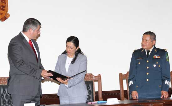   COAHUILA ENTREGA CONSTANCIA DE CERTIFICACIÓN DE SUS CORPORACIONES ESTATALES Y MUNICIPALES