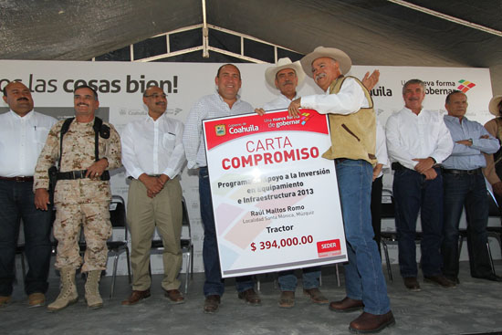 Entrega gobernador Rastro TIF a productores de la Carbonífera