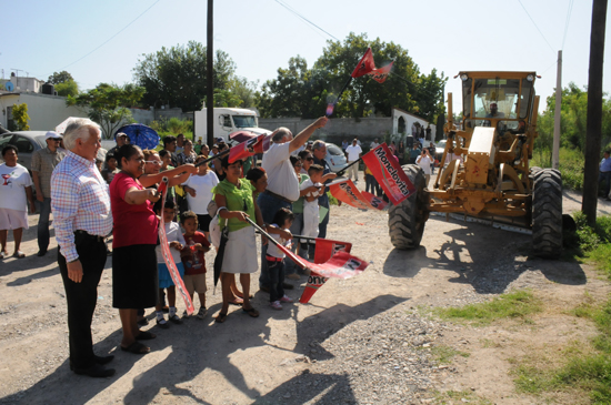 Inicia alcalde Melchor Sánchez obra de pavimentación 