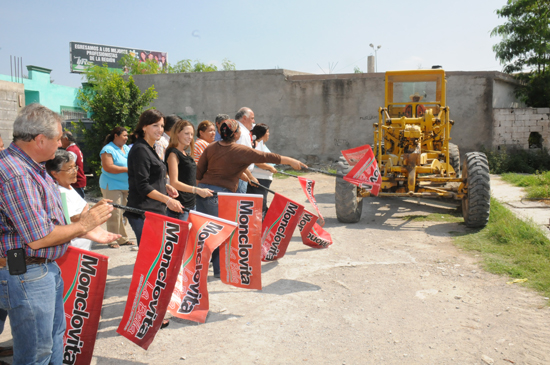 Inicia alcalde Melchor Sánchez obra de pavimentación en la colonia Héroes del 47 