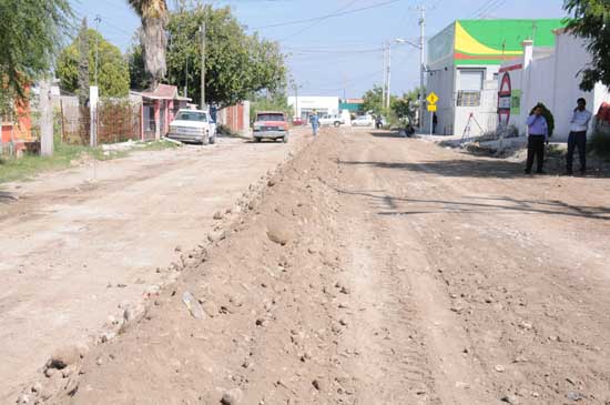 Inicia obra de pavimentación el alcalde Melchor Sánchez