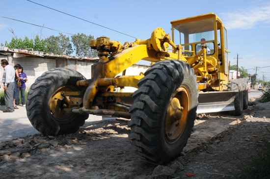 Inicia Regidor Alberto Medina obra de pavimentación en colonia Pedregal 