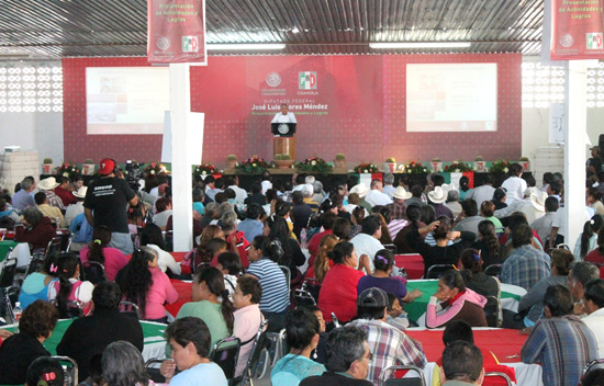  PRESENTA SU PRIMER INFORME LEGISLATIVO EL DIPUTADO FEDERAL DEL PRI, JOSÉ LUIS FLORES MÉNDEZ