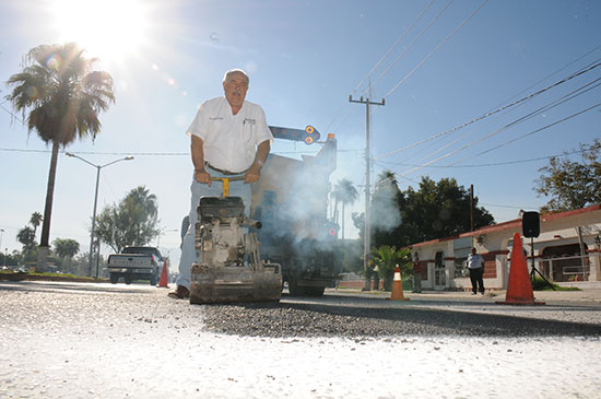 Supervisa Melchor Sánchez trabajos de bacheo